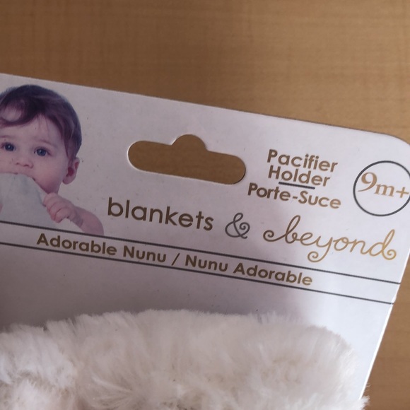 Blankets and Beyond Pink Owl Set of 4 Items - Picture 4 of 16